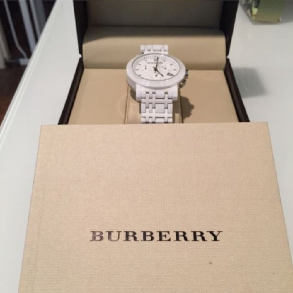 Burberry watch - Picture 2 of 6